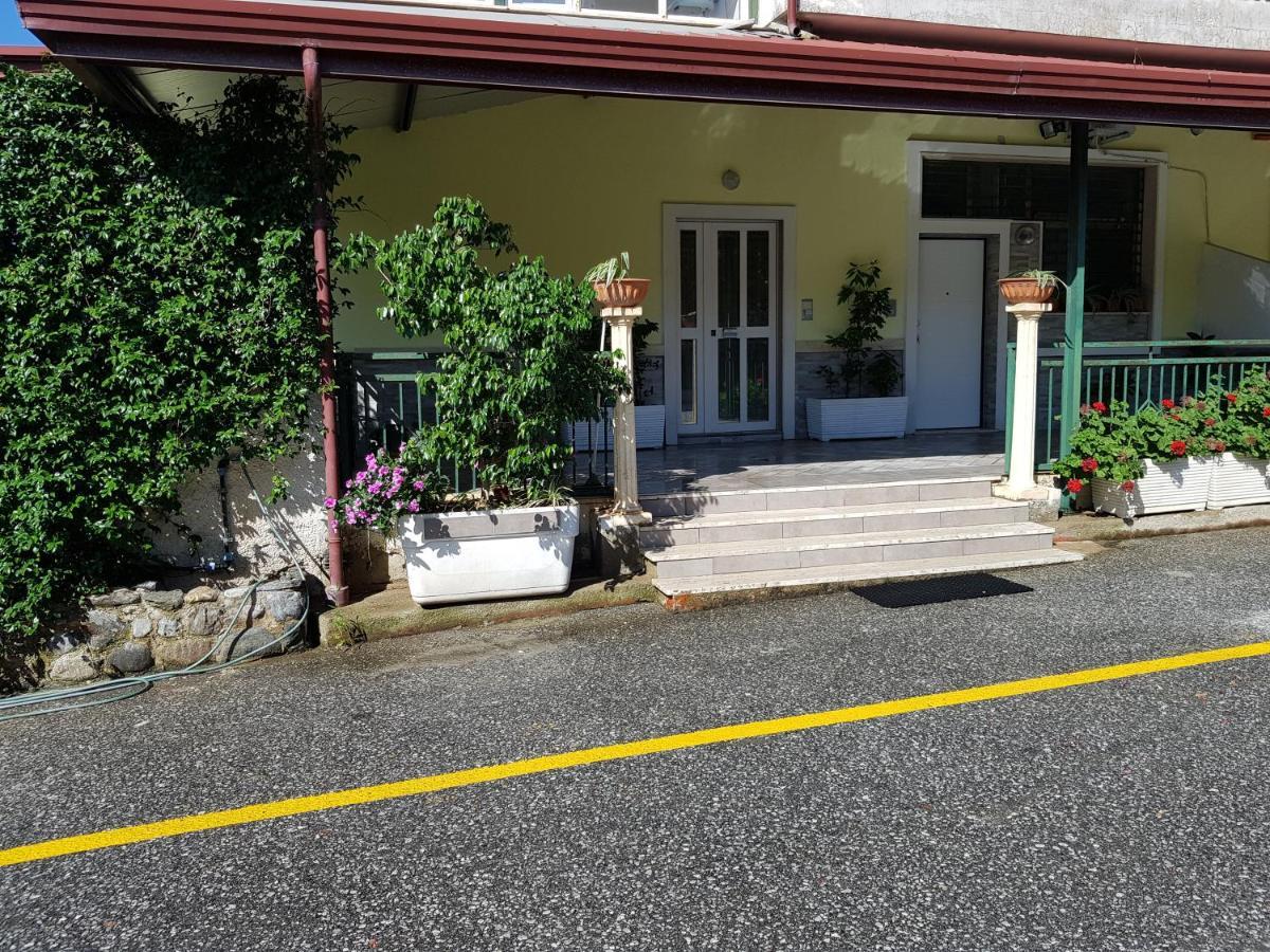 Modern Apt Reventino - Le Lincelle, Lamezia Santa Eufemia Lamezia Bagian luar foto